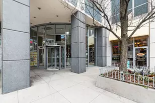 200 W Grand Ave, Chicago, IL 60654 - Photo 22