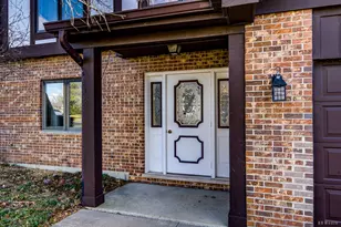 9832 Terrace Ct E, Palos Park, IL 60464 - Photo 2