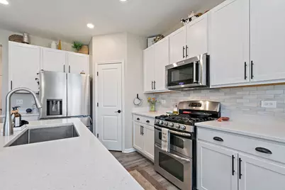 1204 Draper Road, McHenry, IL 60050 - Photo 12