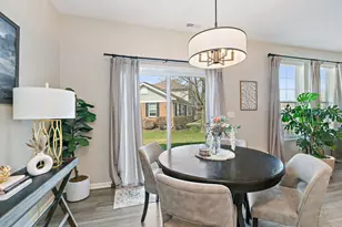 1204 Draper Rd, McHenry, IL 60050 - Photo 10