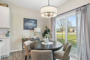 1204 Draper Rd, McHenry, IL 60050 - Photo 8