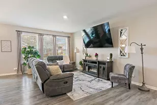 1204 Draper Rd, McHenry, IL 60050 - Photo 4