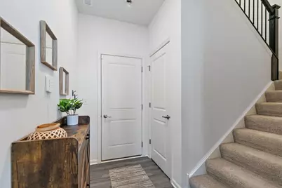 1204 Draper Road, McHenry, IL 60050 - Photo 14