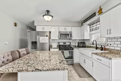 8836 W 93rd Place, Hickory Hills, IL 60457 - Photo 8