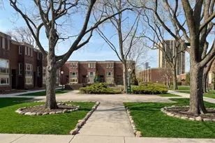 2817 S Michigan Ave, Chicago, IL 60616 - Photo 2