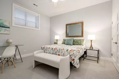 3340 N Lawndale Avenue #1S, Chicago, IL 60618 - Photo 16