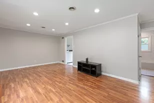 1206 Campbell St, Joliet, IL 60435 - Photo 8