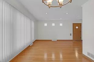 4928 N New England Ave, Chicago, IL 60656 - Photo 6