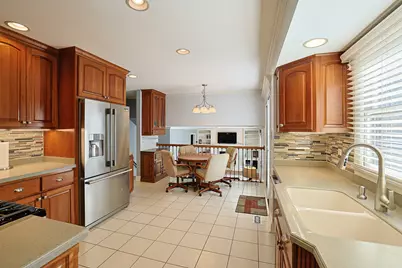 1526 Gainesboro Drive, Wheaton, IL 60189 - Photo 12