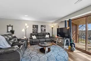 9906 Shady Ln, Orland Park, IL 60462 - Photo 2