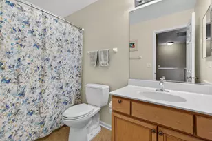 2027 S Kristina Ln, Round Lake, IL 60073 - Photo 18