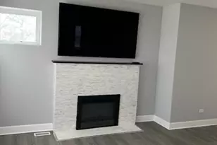 210 W 16th Pl, Chicago Heights, IL 60411 - Photo 8