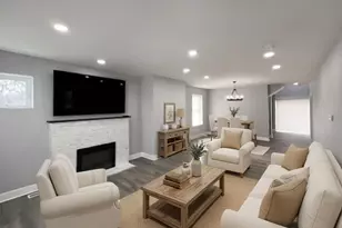 210 W 16th Pl, Chicago Heights, IL 60411 - Photo 6