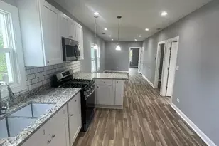 3021 E 138th Pl, Burnham, IL 60633 - Photo 6