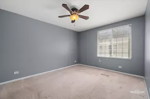 317 Hidden Creek Ln, North Aurora, IL 60542 - Photo 8