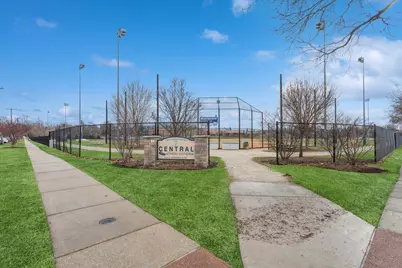 [Address not provided], Wheaton, IL 60187 - Photo 14