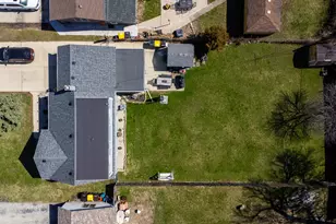 6737 104th Pl, Chicago Ridge, IL 60415 - Photo 4