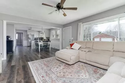 313 S School Street, Minier, IL 61759 - Photo 4