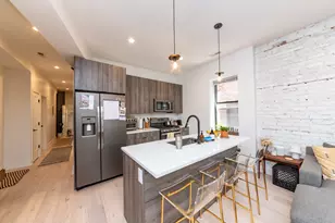 1336 W Bryn Mawr Ave, Chicago, IL 60660 - Photo 2