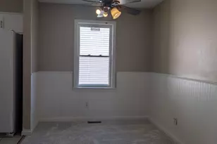 904 Britta Ln, Geneva, IL 60134 - Photo 8