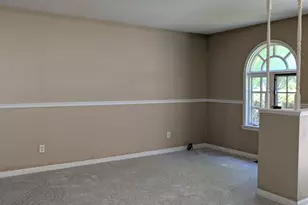 904 Britta Ln, Geneva, IL 60134 - Photo 10