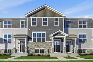 339 Settlers Pl, West Dundee, IL 60118 - Photo 2