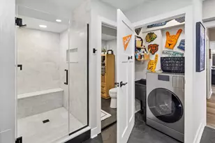 175 E Delaware Pl, Chicago, IL 60611 - Photo 18