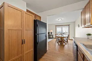 728 Carlisle Dr, Woodstock, IL 60098 - Photo 18