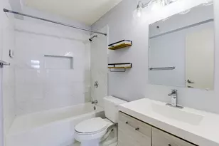 440 N Wabash Ave, Chicago, IL 60611 - Photo 10