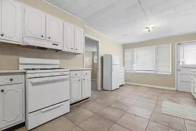 219 Rome Avenue, Rockford, IL 61107 - Photo 8