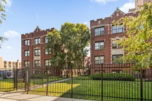 4529 5 S Drexel Blvd, Chicago, IL 60653 - Photo 2