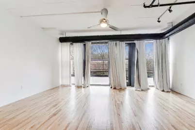 1069 W 14th Place #228, Chicago, IL 60608 - Photo 4