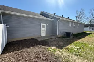 911 E Stotlar St, Herrin, IL 62848 - Photo 24