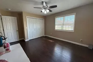 911 E Stotlar St, Herrin, IL 62848 - Photo 18