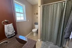 911 E Stotlar St, Herrin, IL 62848 - Photo 10