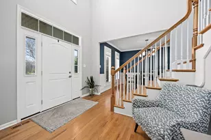 8724 Coventry Dr, Woodridge, IL 60517 - Photo 2
