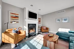 2106 Foxtail Rd, Bloomington, IL 61704 - Photo 8