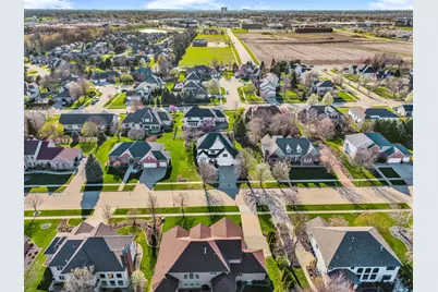 2106 Foxtail Road, Bloomington, IL 61704 - Photo 54