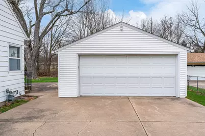2421 4th Street, Moline, IL 61265 - Photo 26