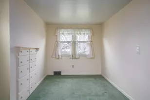 2421 4th St, Moline, IL 61265 - Photo 18