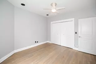 536 1/2 W Cornelia Ave, Chicago, IL 60657 - Photo 14