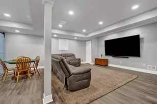 117 S Grant St, Westmont, IL 60559 - Photo 18