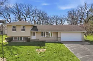 30W445 Arbor Ln, West Chicago, IL 60185 - Photo 1