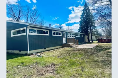 1111 N Bell Avenue E, Pontiac, IL 61764 - Photo 1