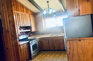 1111 N Bell Ave E, Pontiac, IL 61764 - Photo 6