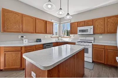 2993 Stirling Court, Montgomery, IL 60538 - Photo 4