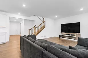 1014 Dr John Burkey Dr, Algonquin, IL 60102 - Photo 6