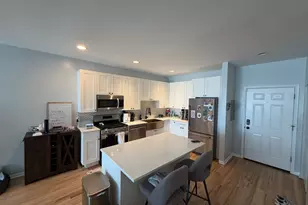 6135 N Broadway St, Chicago, IL 60660 - Photo 2