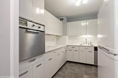 3600 N Lake Shore Drive #2305, Chicago, IL 60613 - Photo 8