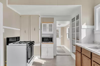 1330 W 7th Street, Davenport, IA 52802 - Photo 14